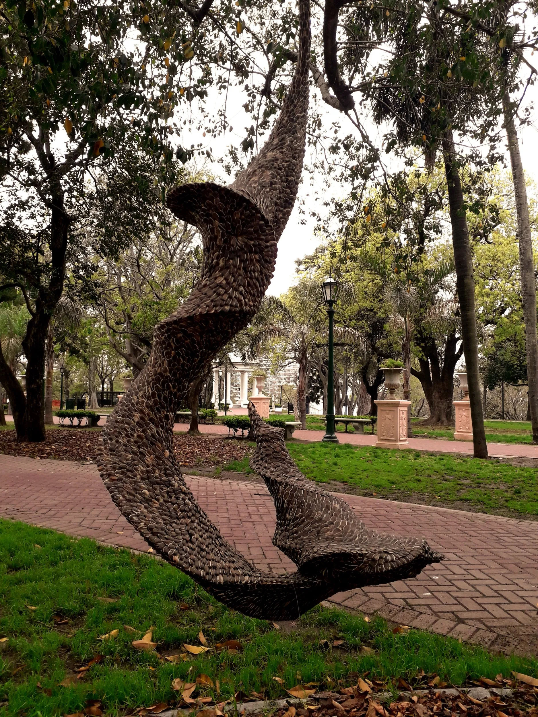 Revuelta, escultura de Luciana Fernández